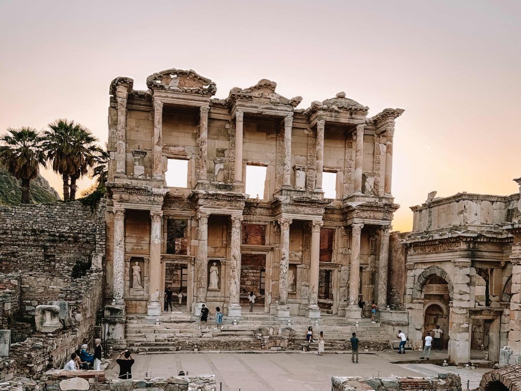 Efes, Selçuk: 1 saat