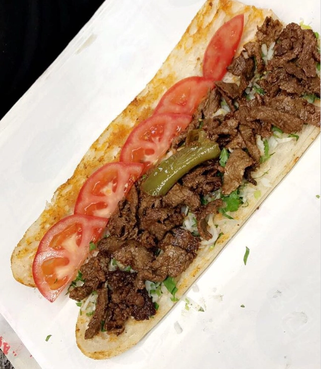 Öne Çıkan Lezzet: Ekmek Arası Sac Kavurma, Tahinli Kadayıf