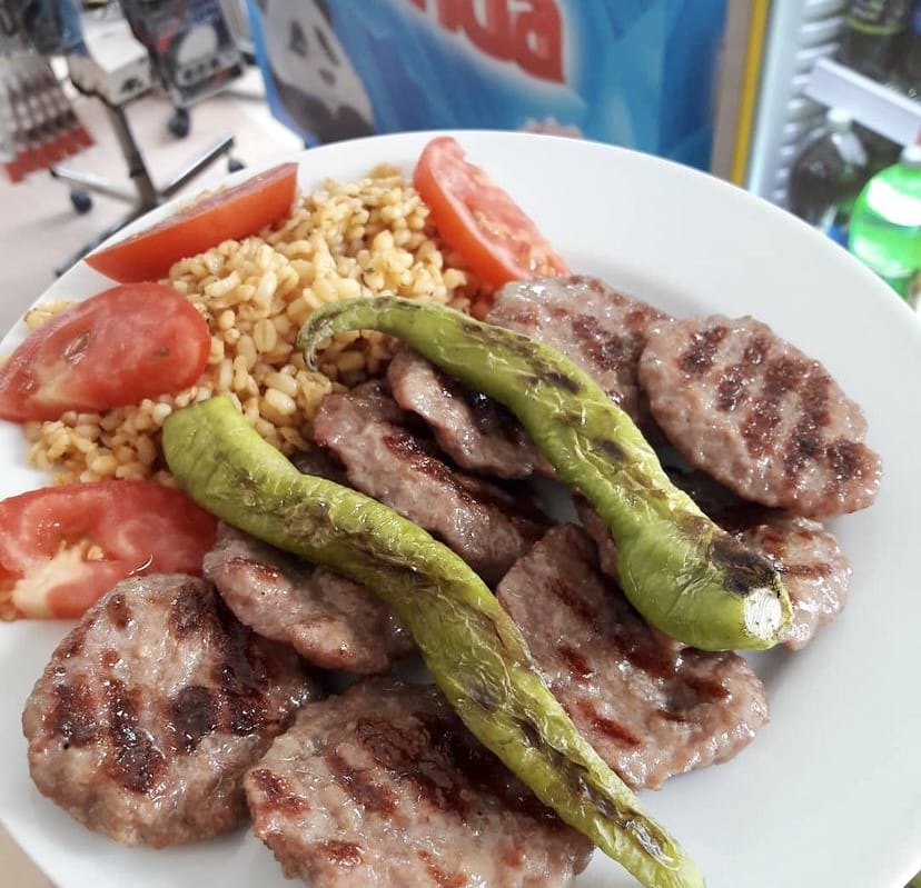 Vahit Usta İnegöl Köfte