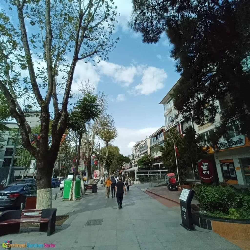 Bağdat Caddesi