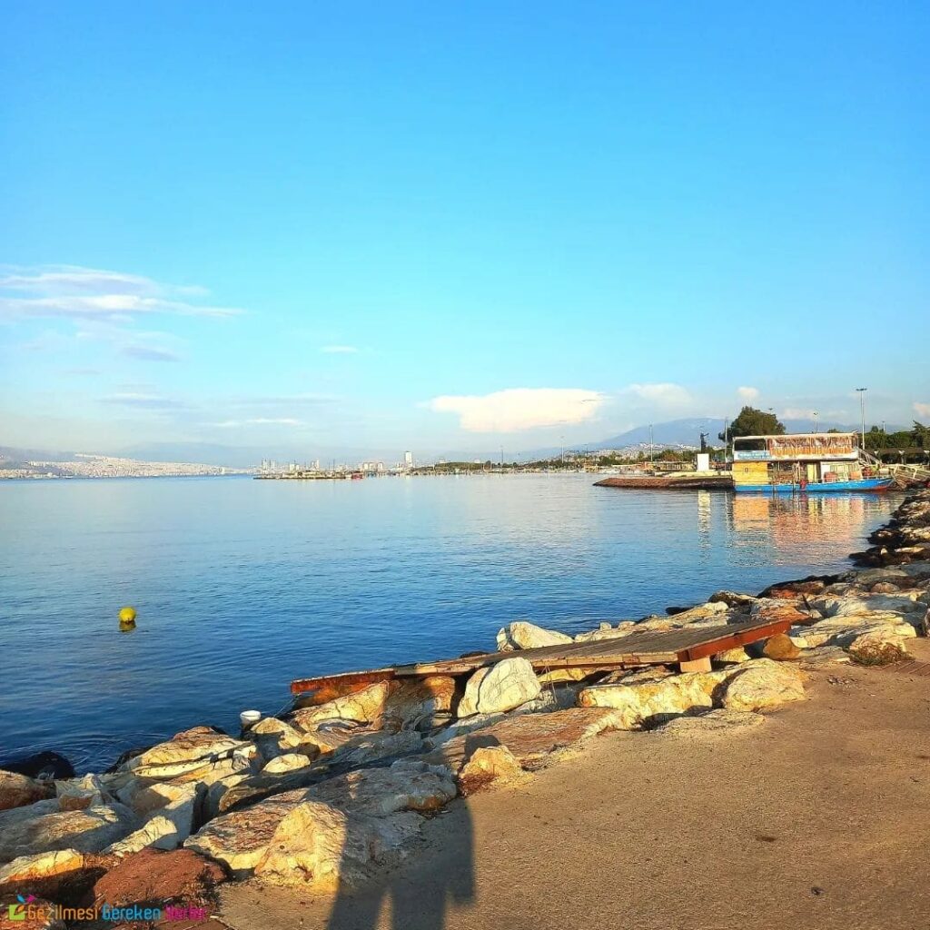 İnciraltı Sahili