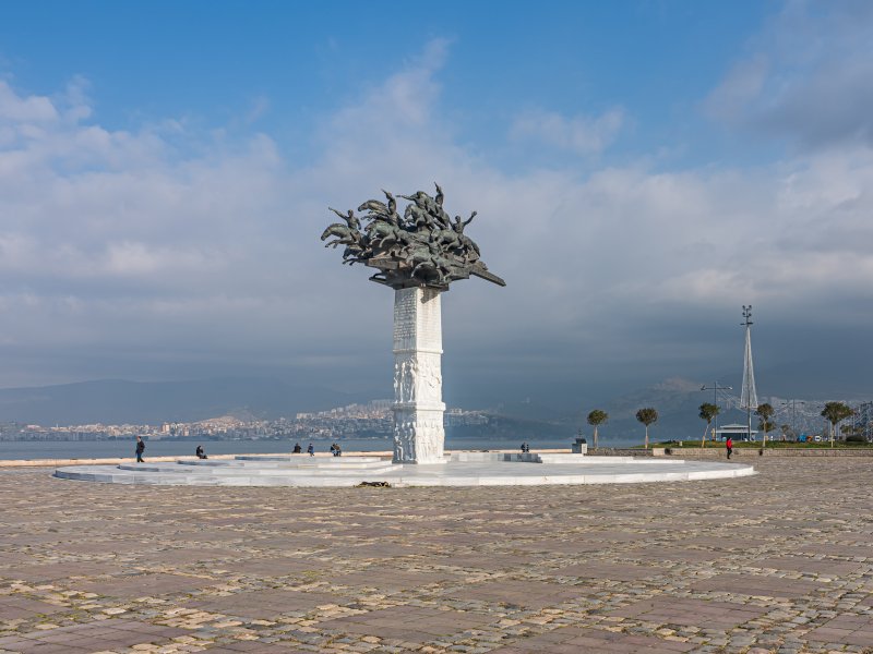Gündoğdu Meydanı